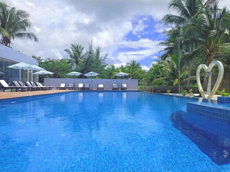 Pool view, Swimming pool