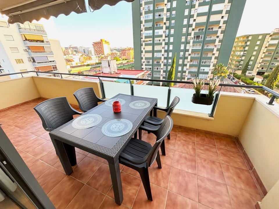 Evans Realty BF Parking & Piscina & Terraza Apartment in Fuengirola