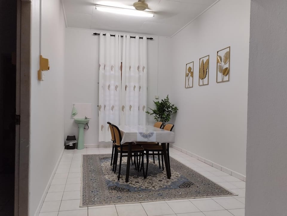Tok Mek Homestay House in Besut