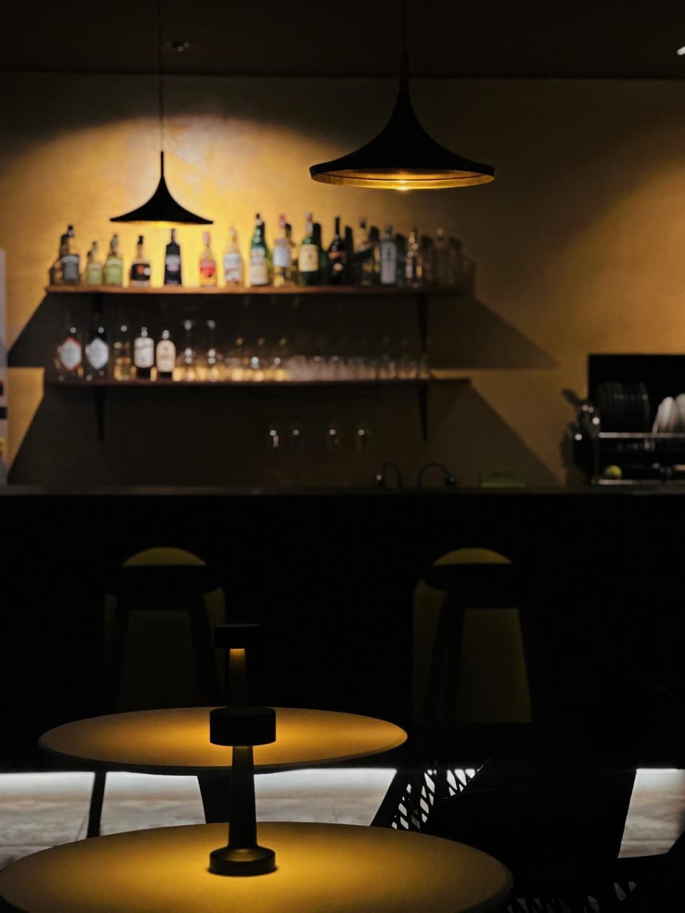 Restaurant/places to eat, Lounge or bar