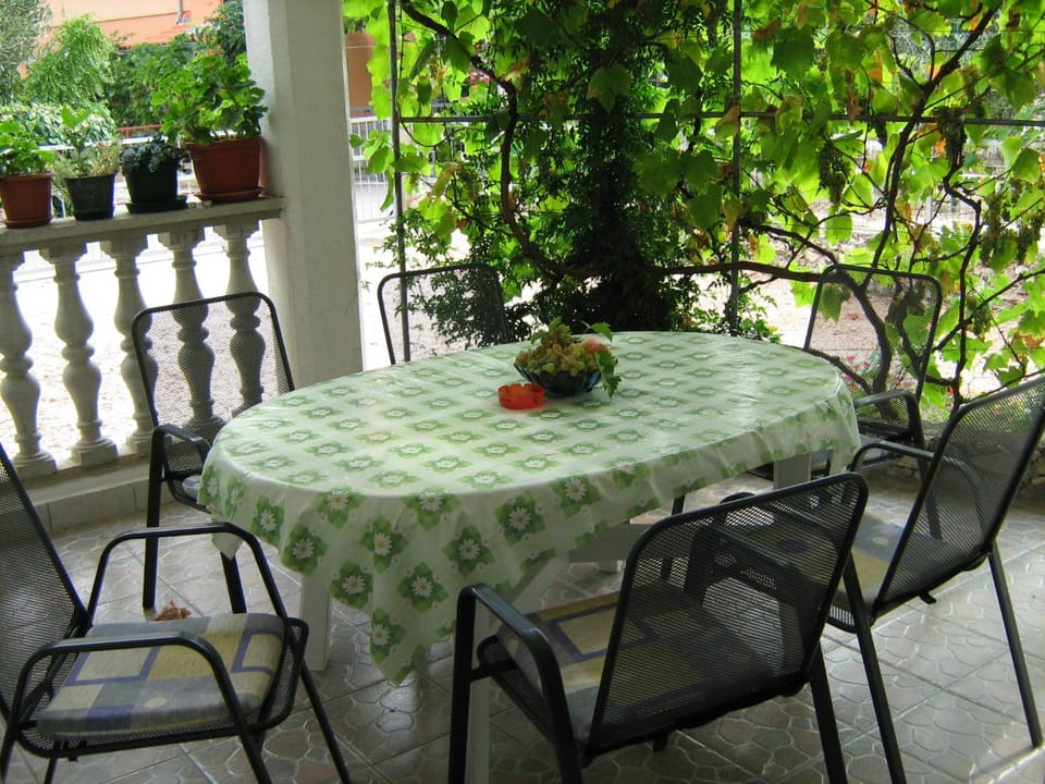 Balcony/Terrace, Garden view