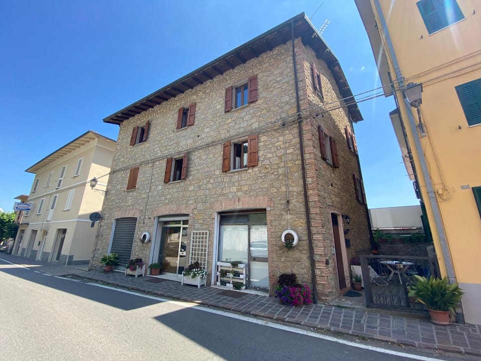 Appartamento Piazza Montese 2 Apartment in Emilia-Romagna