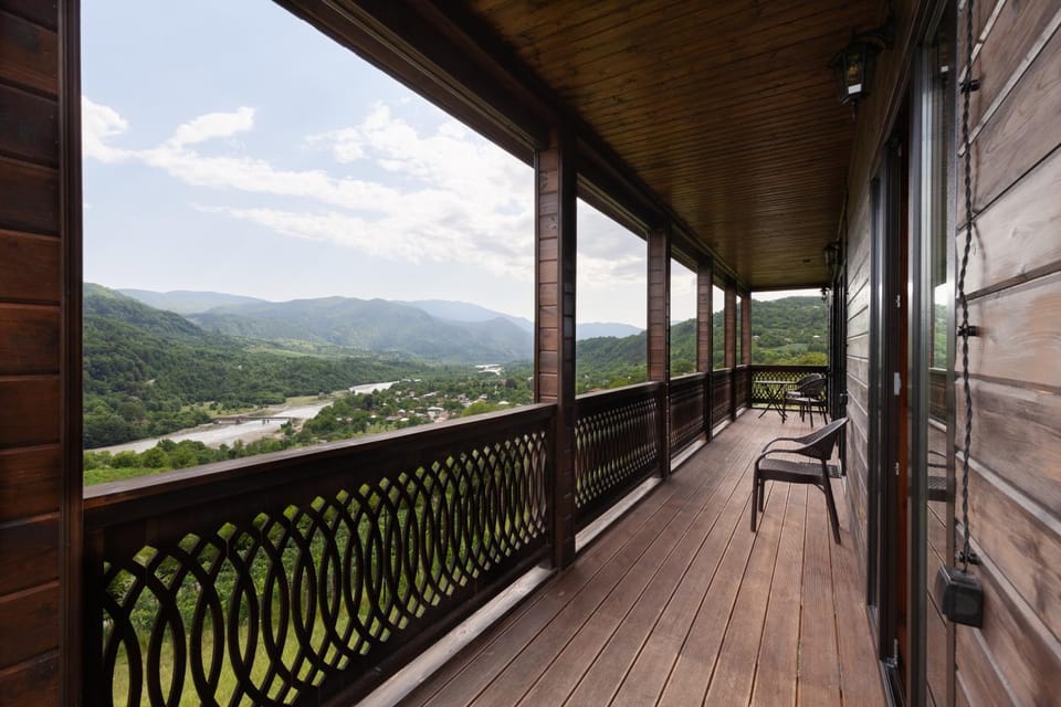 Balcony/Terrace, Lake view, Mountain view