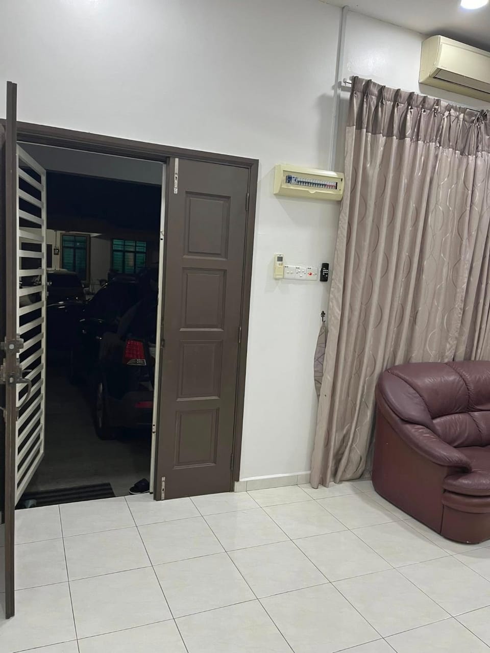 Living room, air conditioner