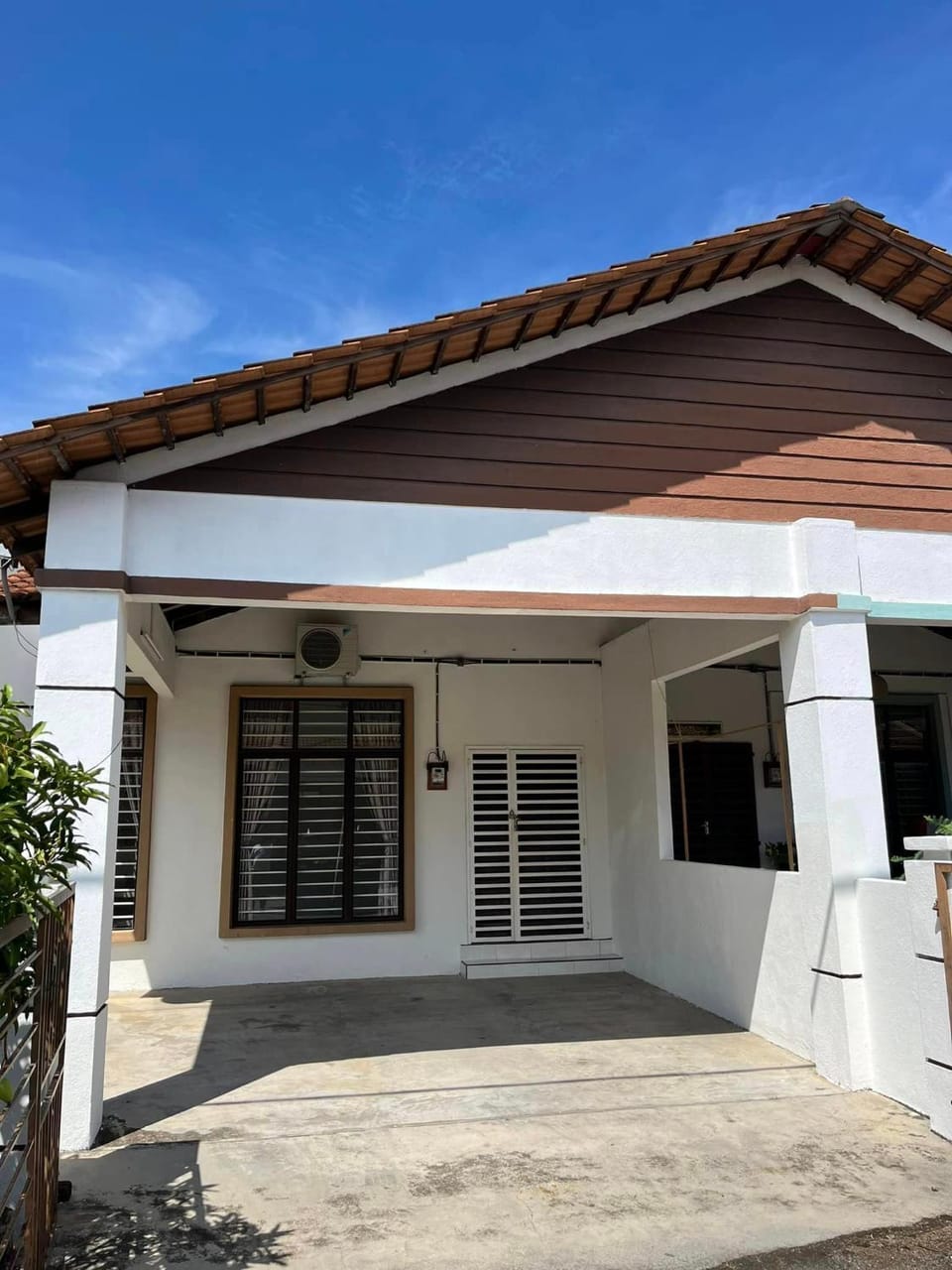 Property building, Day