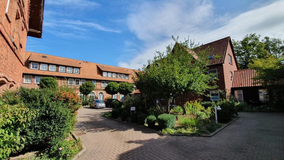 Property building, Patio, Garden