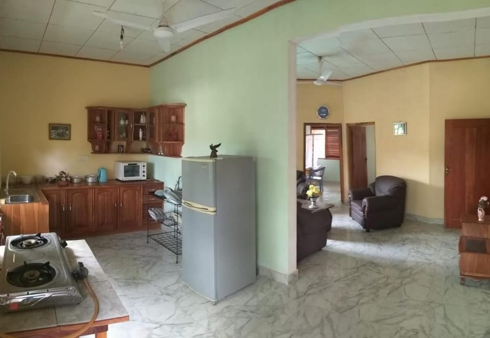 Green Shade Villa Apartment in Kamburugamuwa