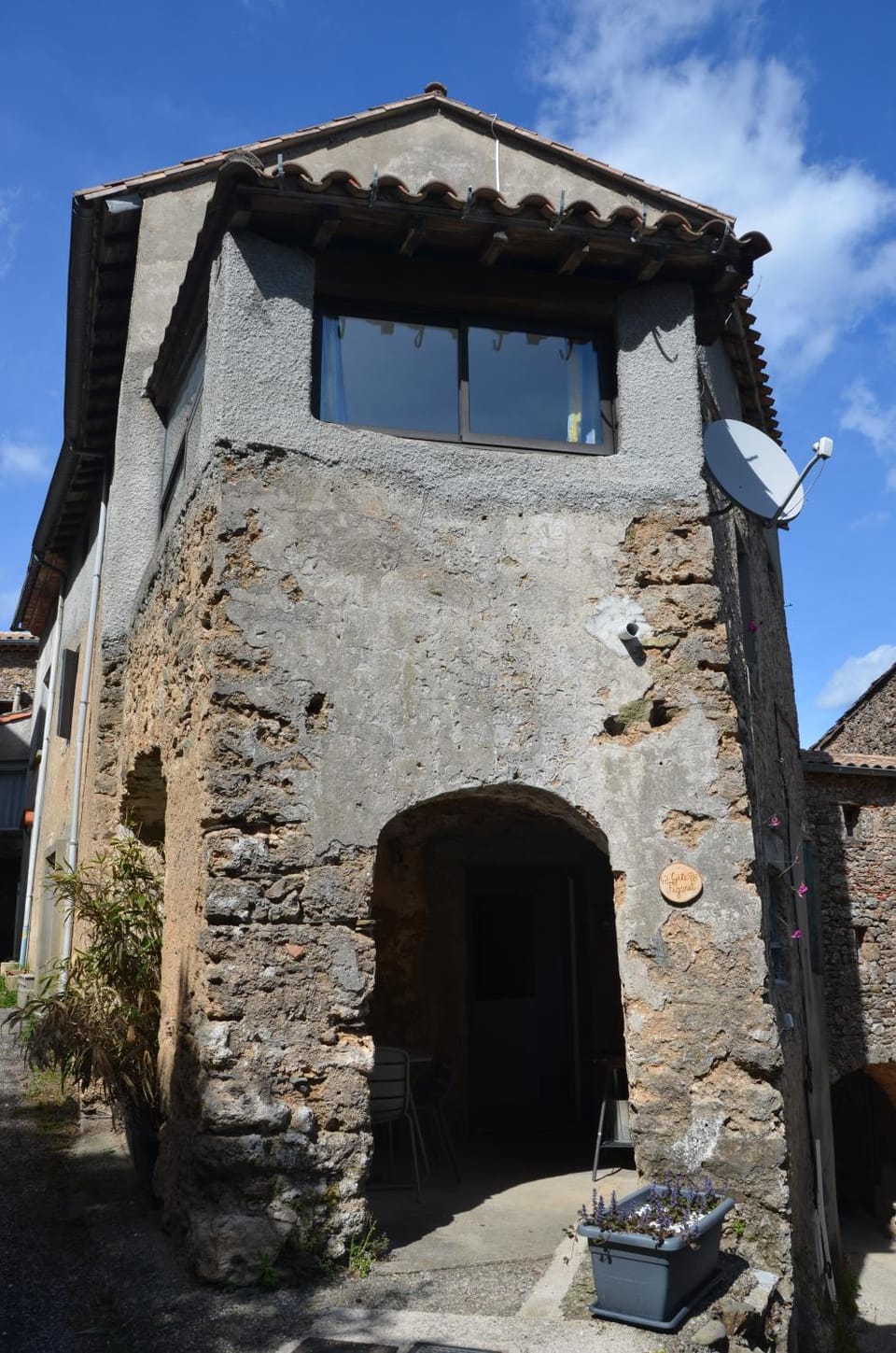 Facade/entrance