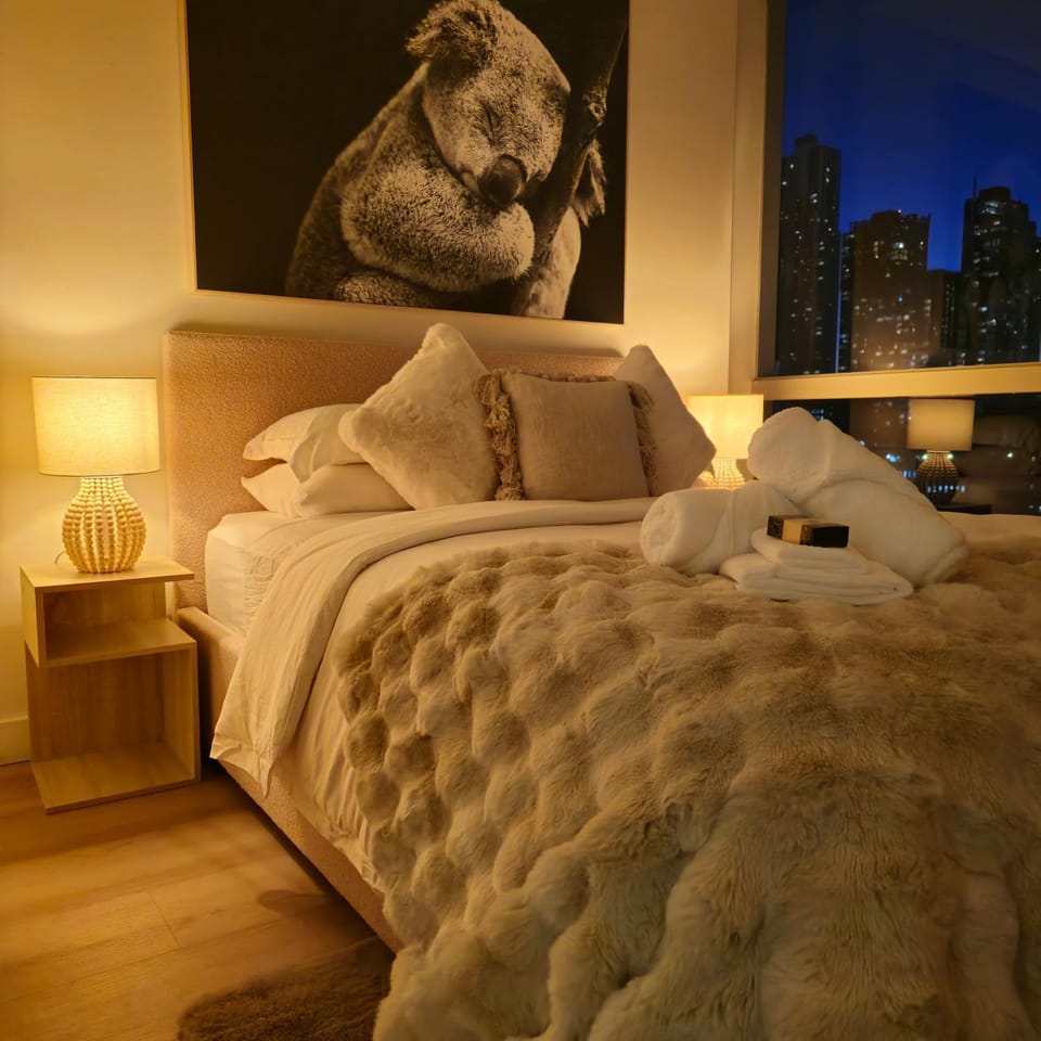Bed, Night, Photo of the whole room, Bedroom
