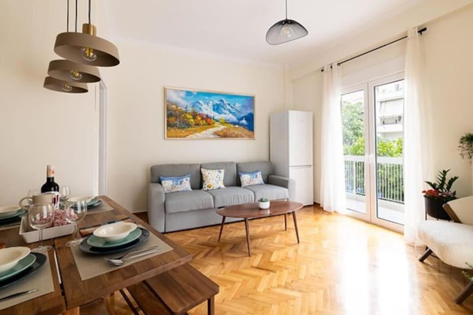 Thrive apt 100metre to Acropolis Apartment in Athens