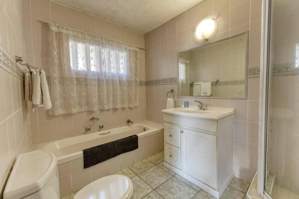 Luxury ground floor beach unit Apartment in Dolphin Coast