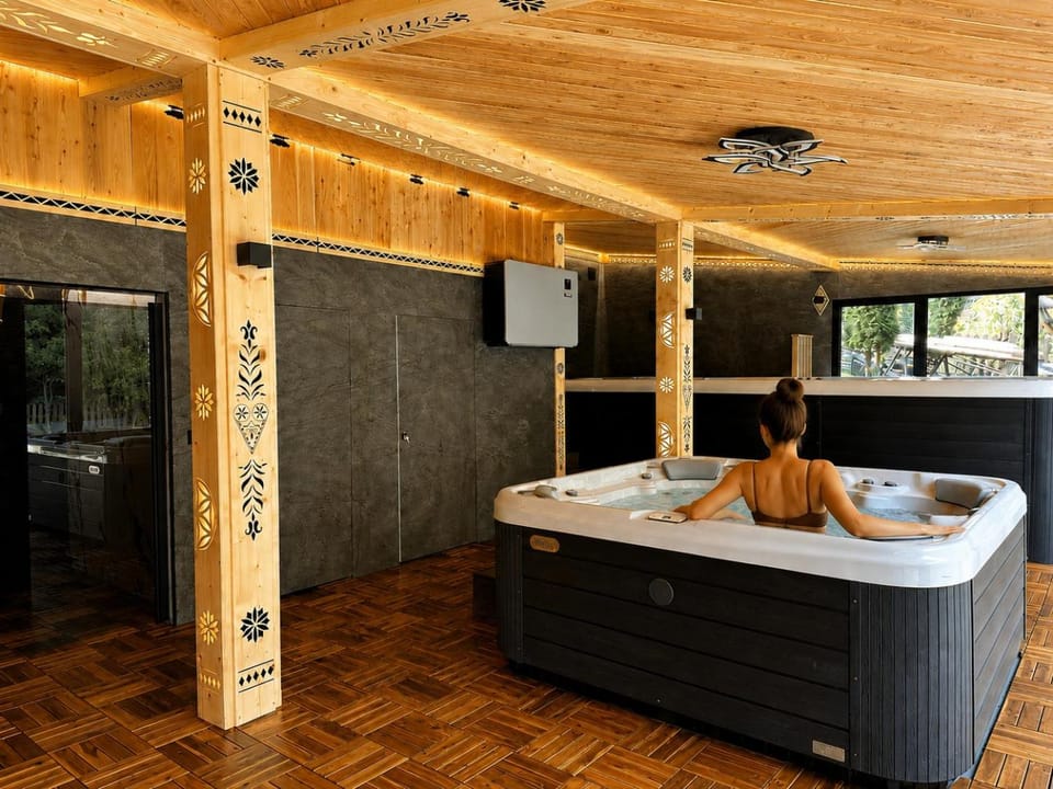 Hot Tub, Spa and wellness centre/facilities