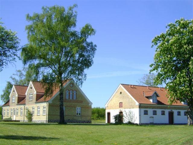 Property building, Natural landscape, Garden