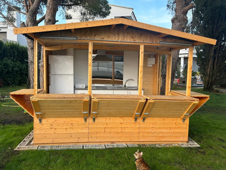 Alojamiento Apartamento Completo Roses Docked boat in Roses