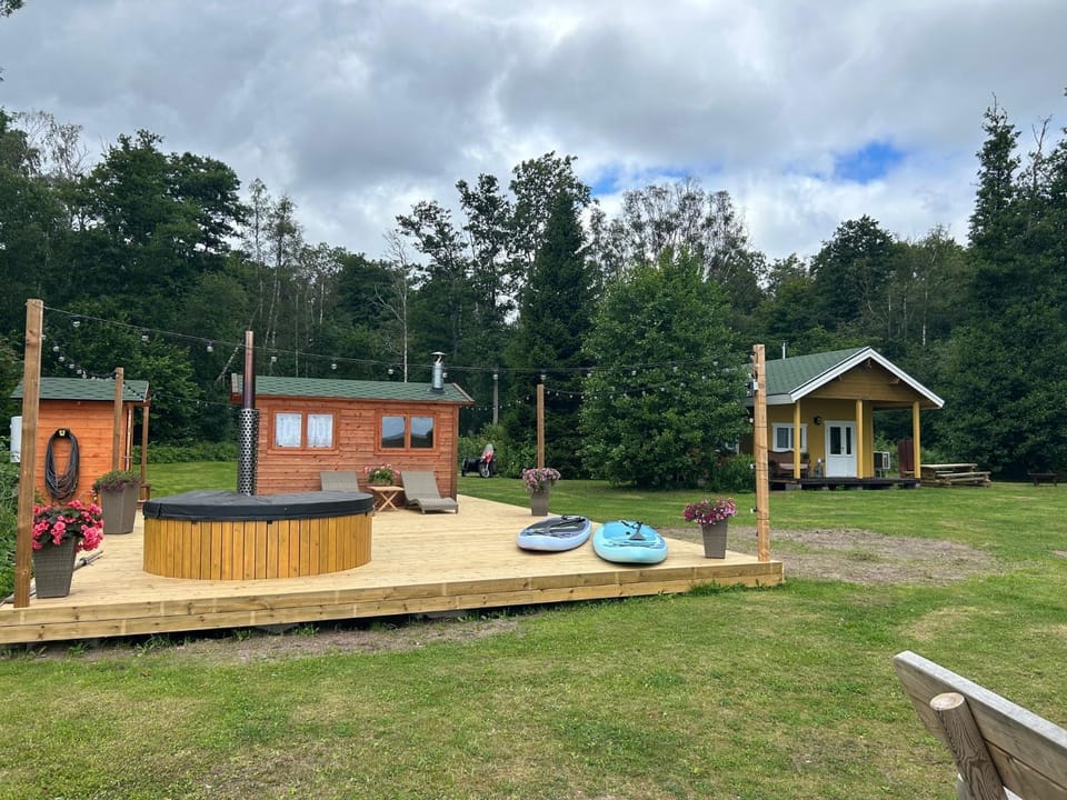 Pihla Rannamaja sauna ja kümblustünniga Chalet in Estonia