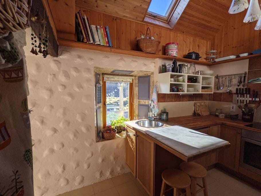 Secluded Private Cottage Hot-tub, Sauna & Fire-pit House in Leitrim, Co. Leitrim, Ireland