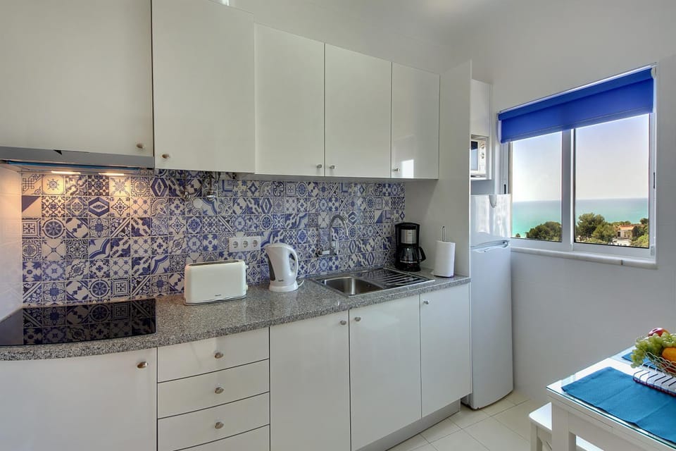 Coffee/tea facilities, Communal kitchen, stove, toaster