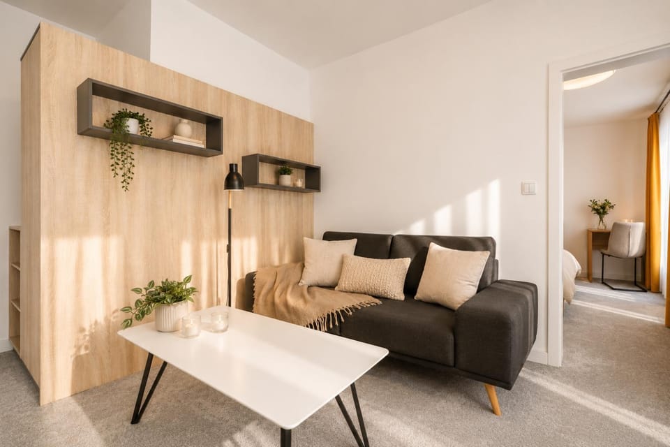 ALURE RESIDENCES 12 & 24h self check-in & private parking next to the apartment building included, CITY CENTER right on SNP Square in a quiet passage, new building, best deal in town Apartment in Slovakia