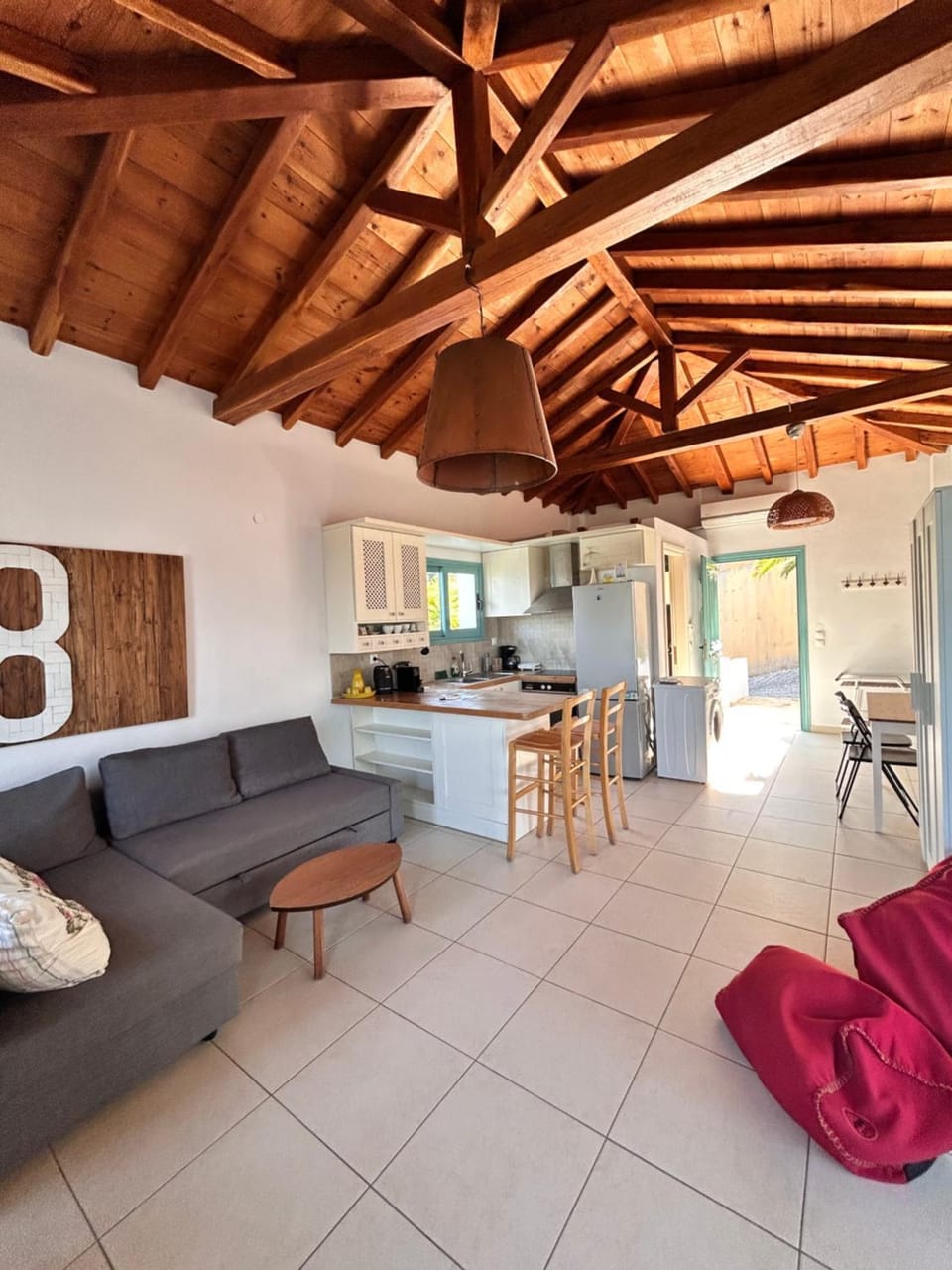Kitchen or kitchenette, Living room