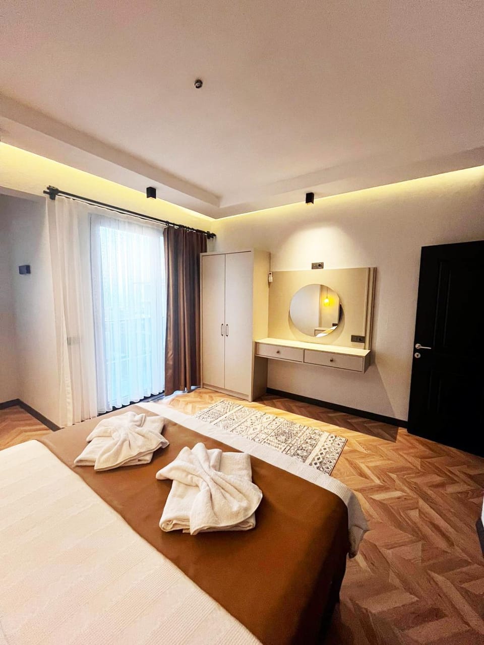 Bed, Photo of the whole room, Bedroom, towels, wardrobe