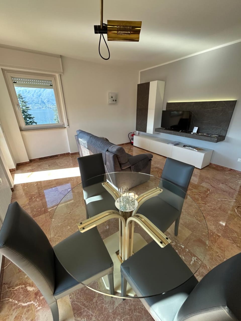 Communal lounge/ TV room