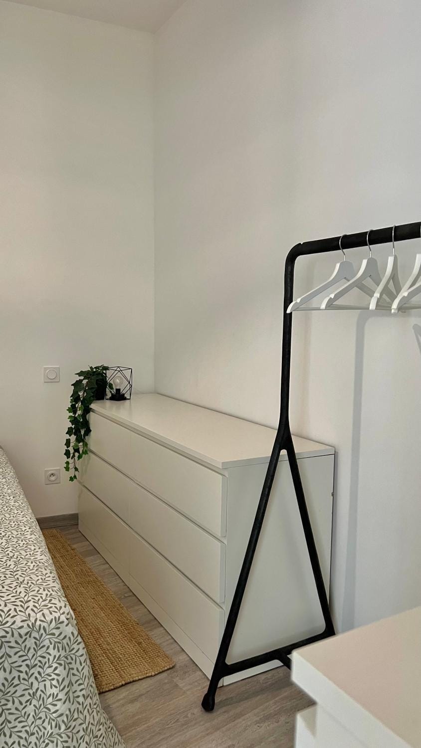 Bedroom, wardrobe