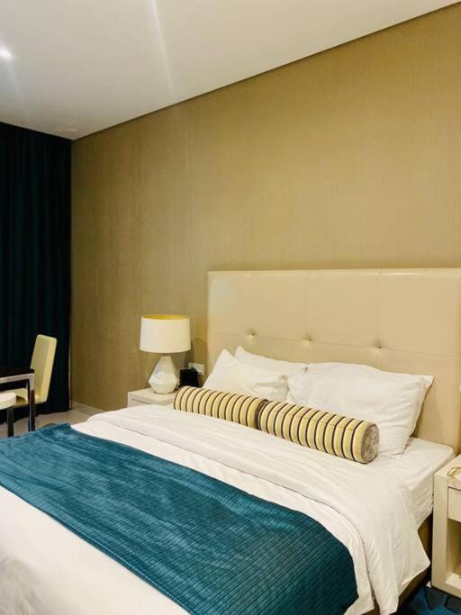 Downtown Studio - Cour Jardin Apartment in Dubai