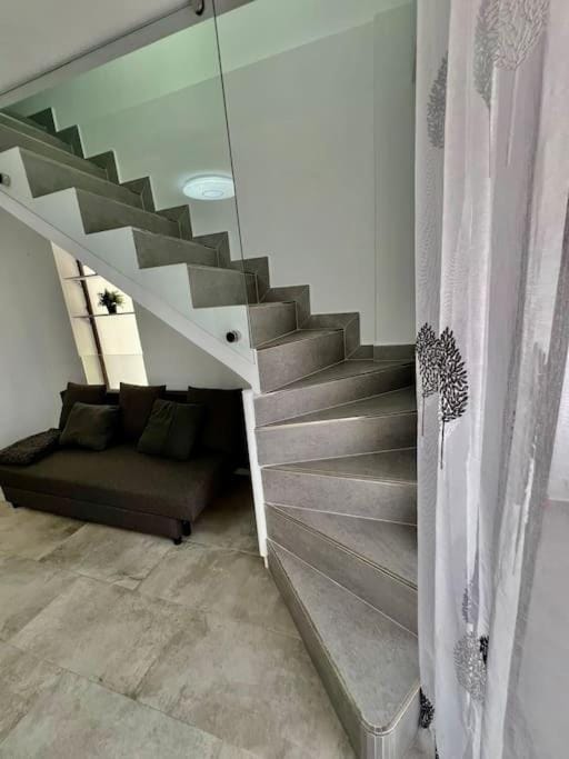 Los Cristianos Oasis, Modern Beachside Duplex Apartment in Los Cristianos
