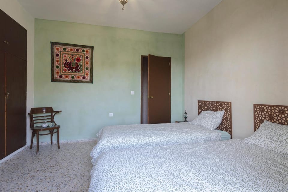Bed, Kitchen or kitchenette, Photo of the whole room, Bedroom