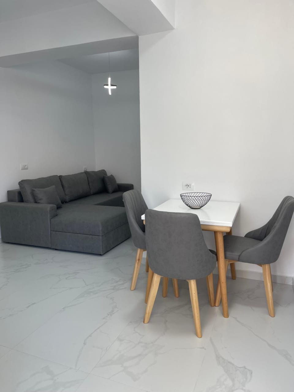 White House Dami Apartment in Sarandë