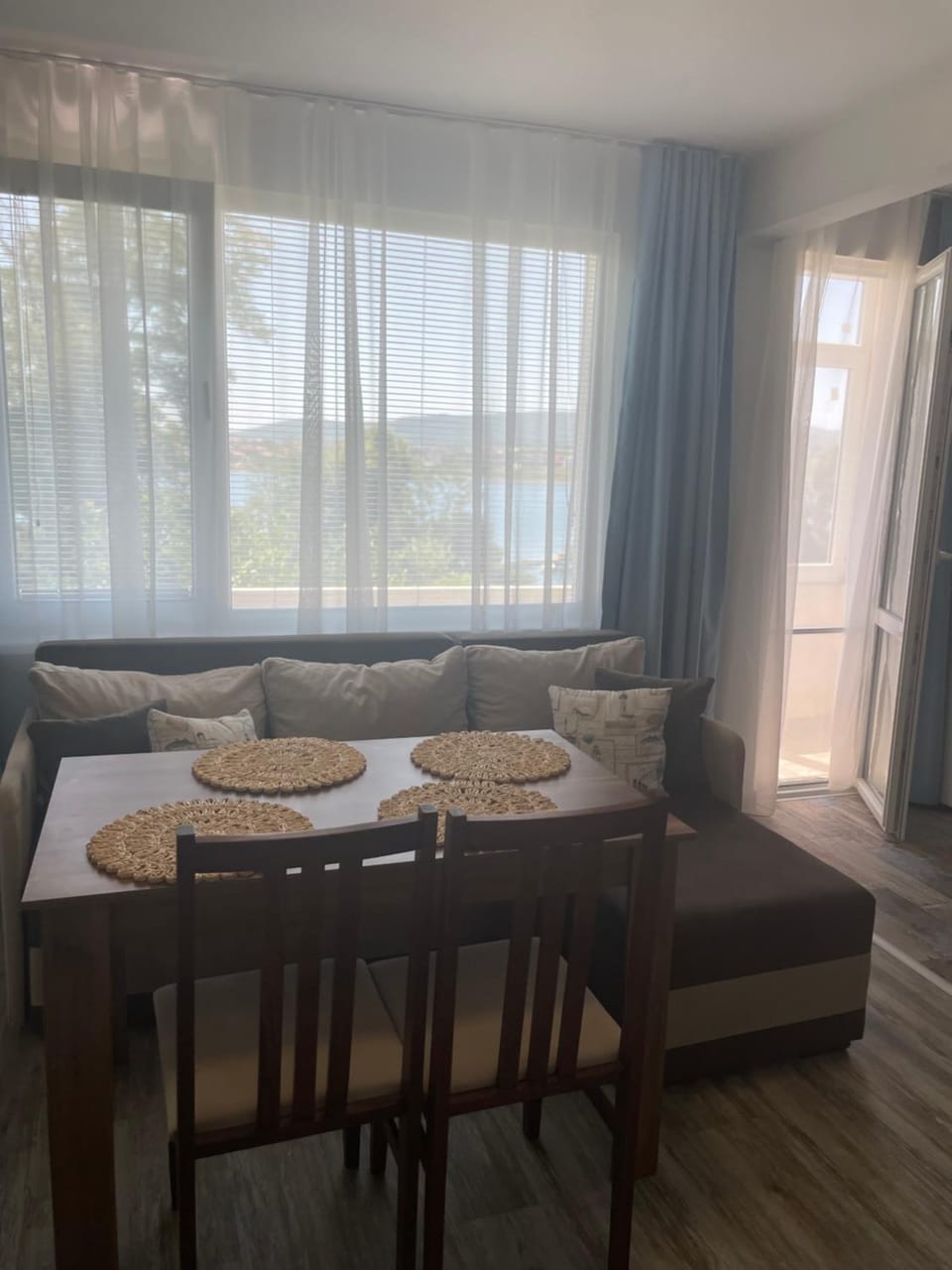 Seating area