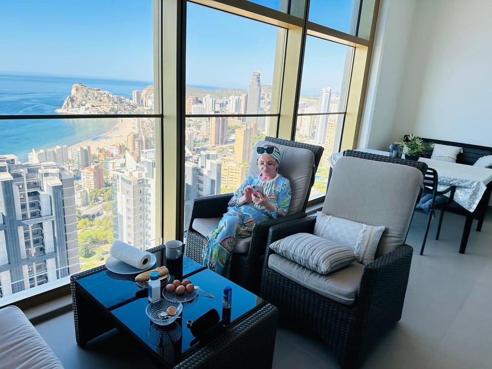 Day, Balcony/Terrace, Seating area, City view, Sea view