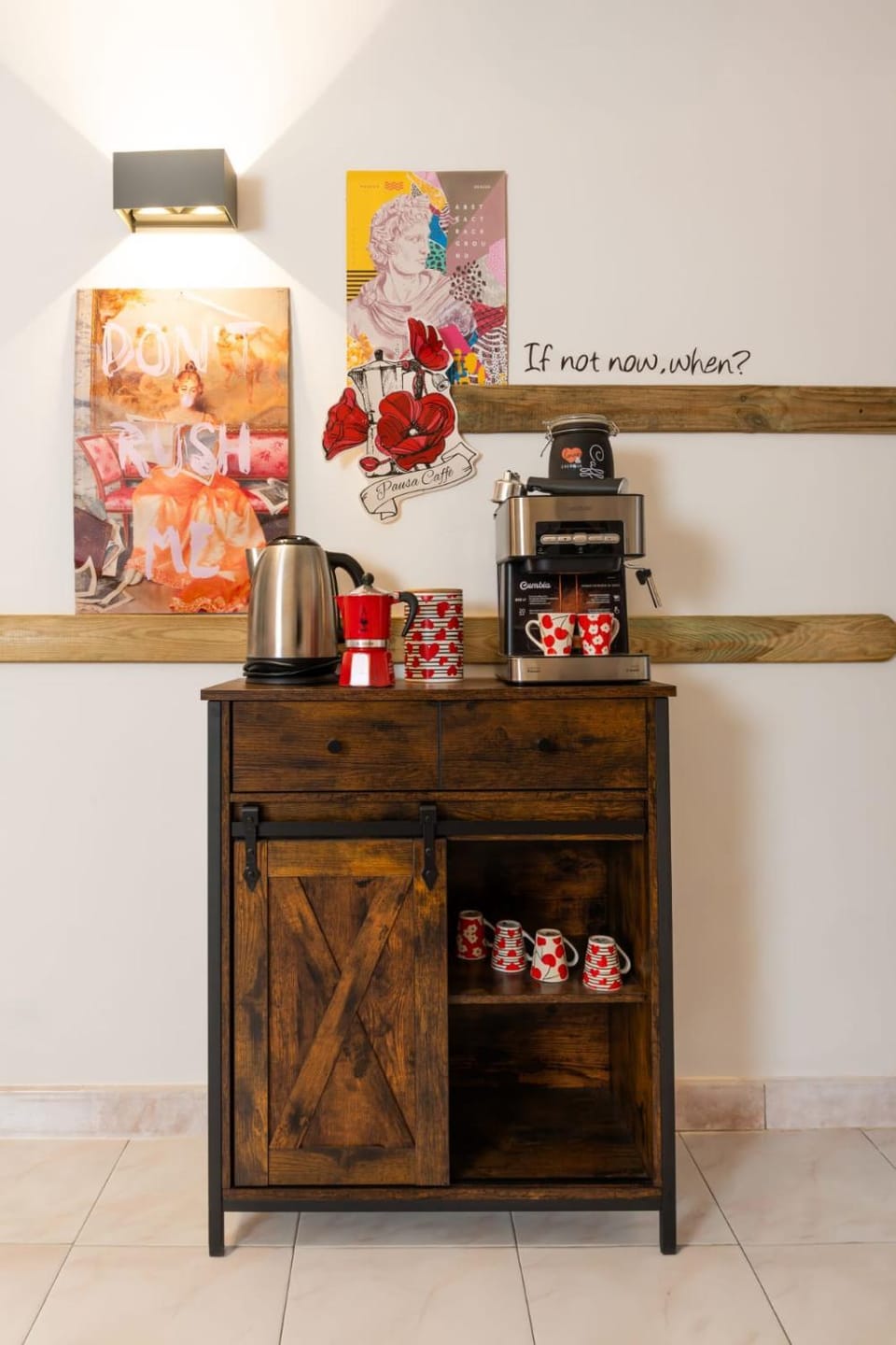 Coffee/tea facilities, Kitchen or kitchenette