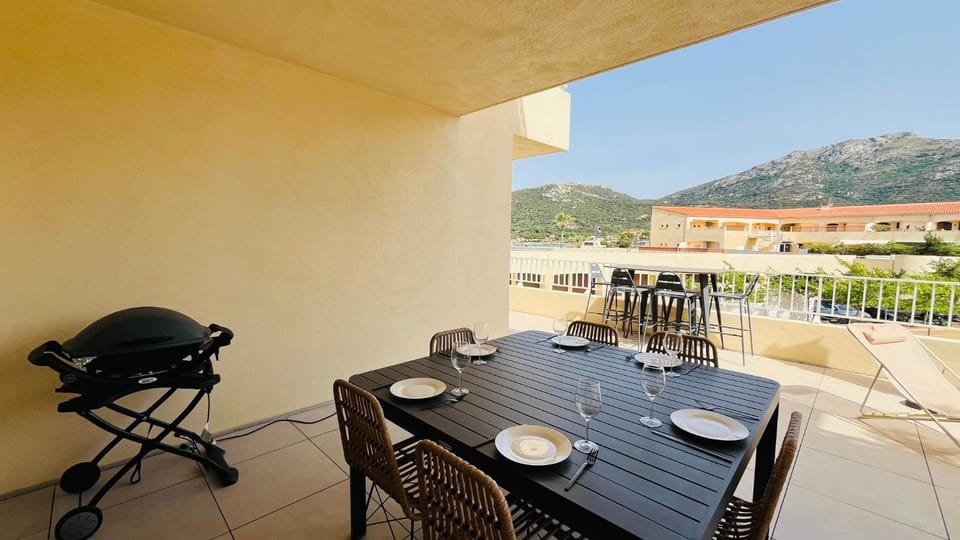 Patio, Dining area