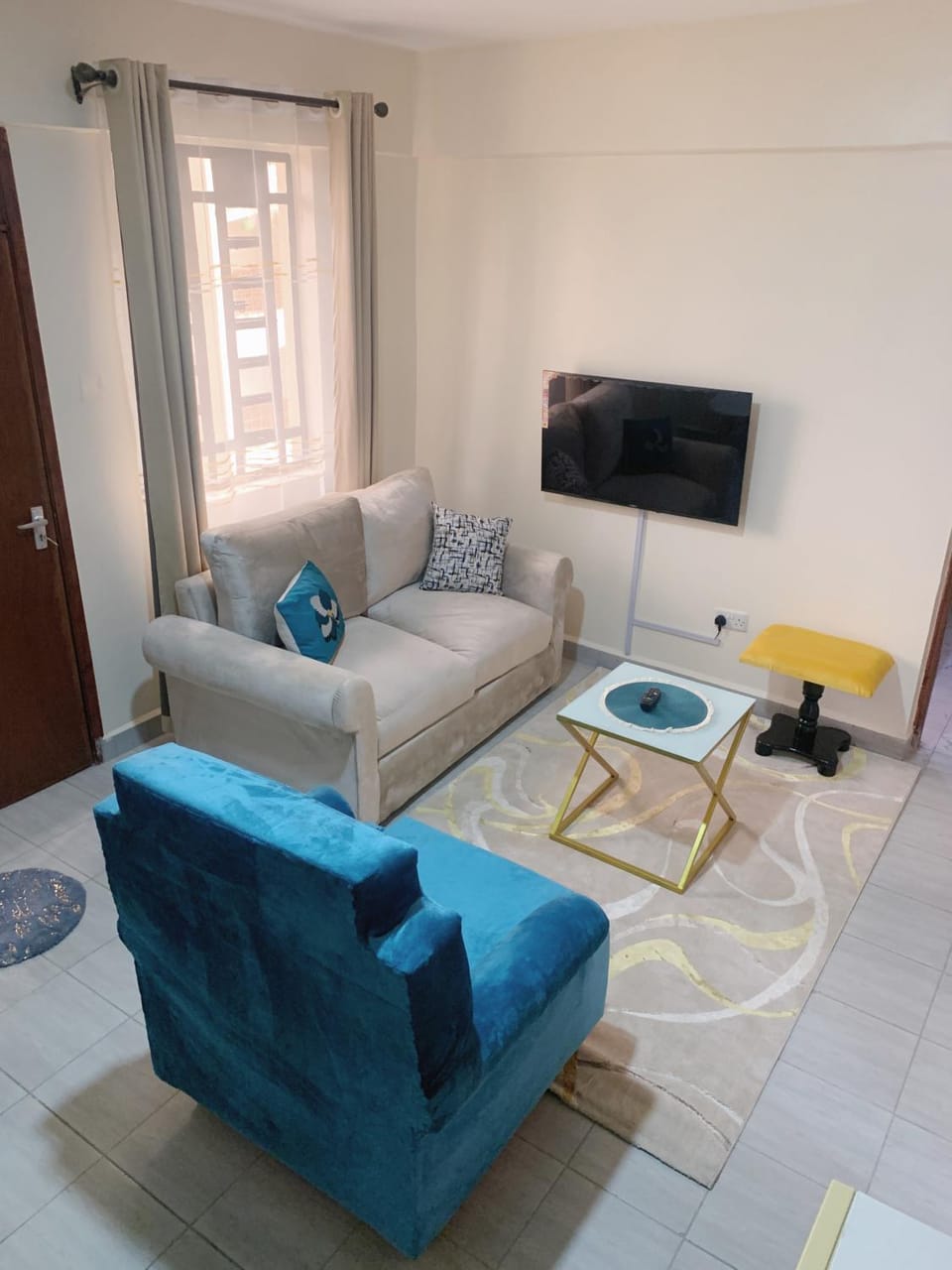 Living room, Seating area