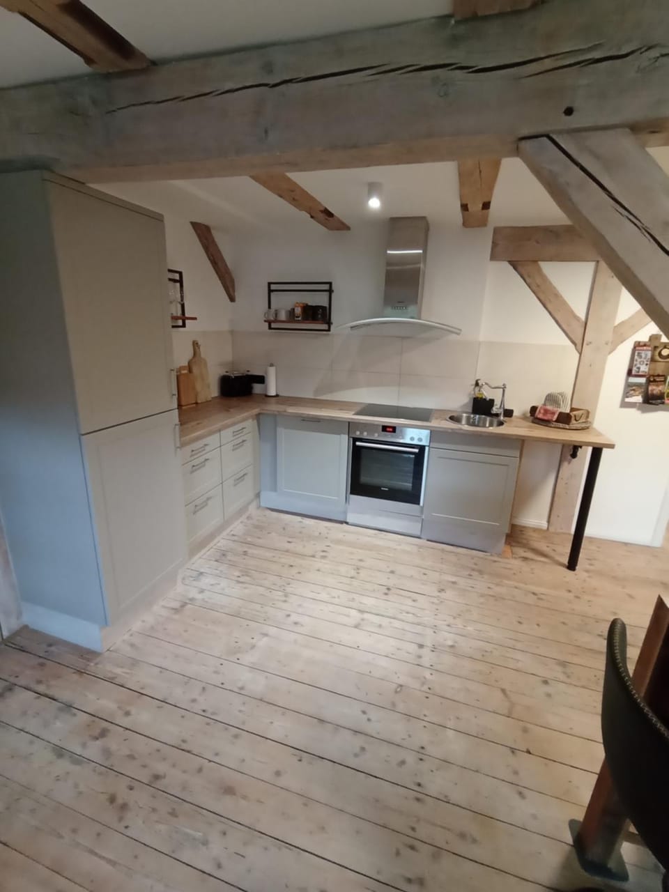 Kitchen or kitchenette, oven, stove
