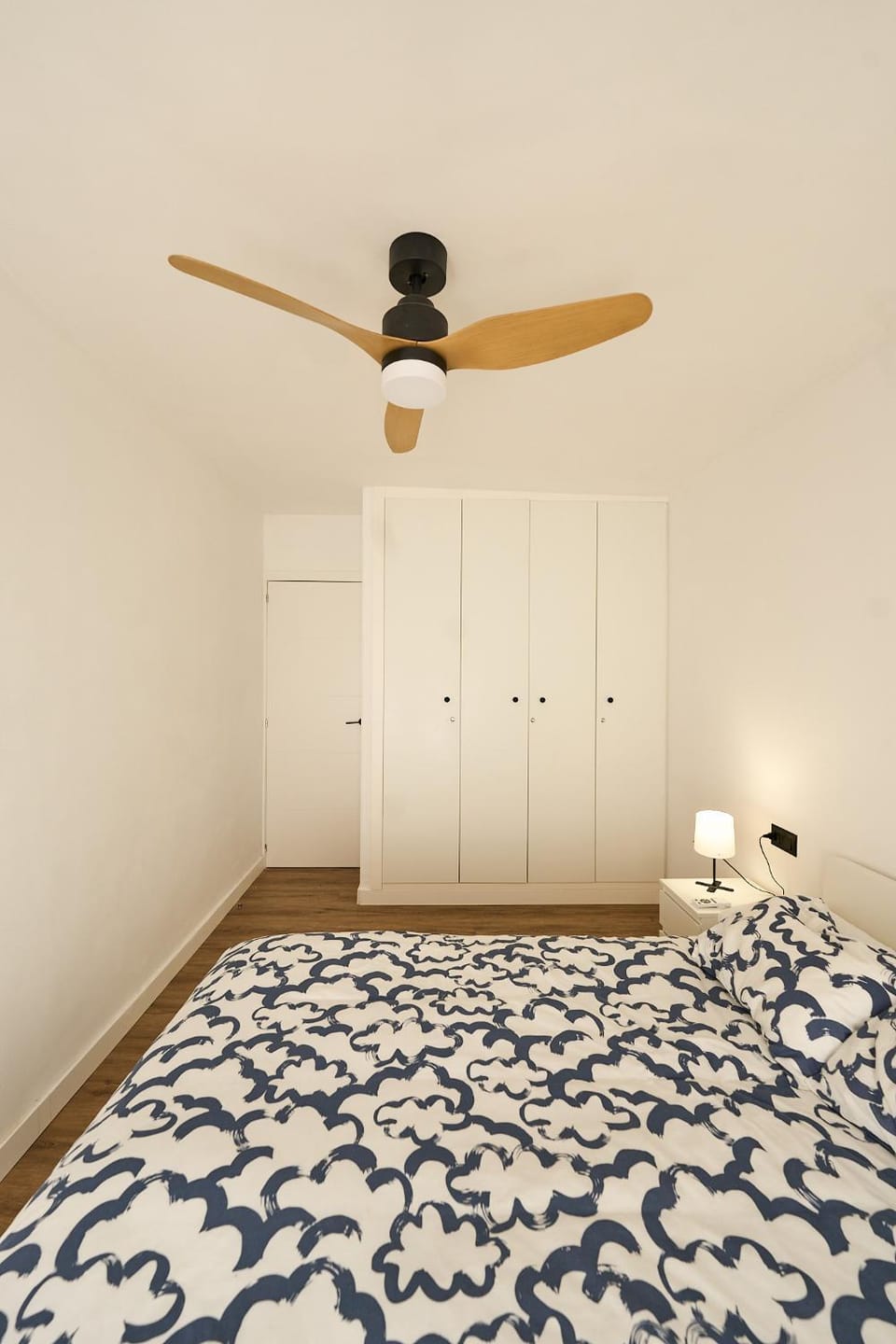 Bed, Photo of the whole room, Bedroom, wardrobe