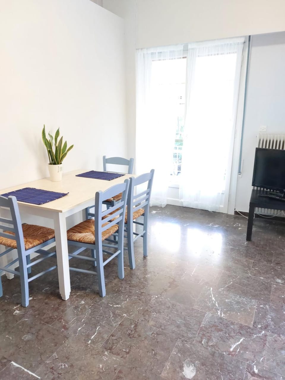 Γωνιακό φωτεινό 3κλινο δωμάτιο Vacation rental in Kallithea