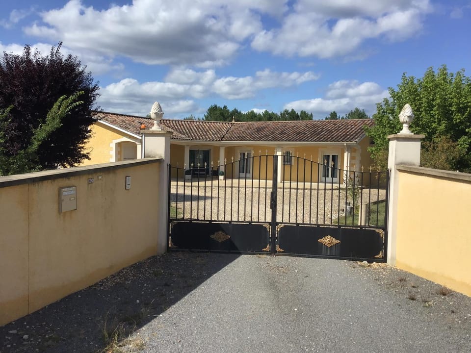 Villa entière climatisée 4-6 personnes avec piscine Apartment in Nouvelle-Aquitaine