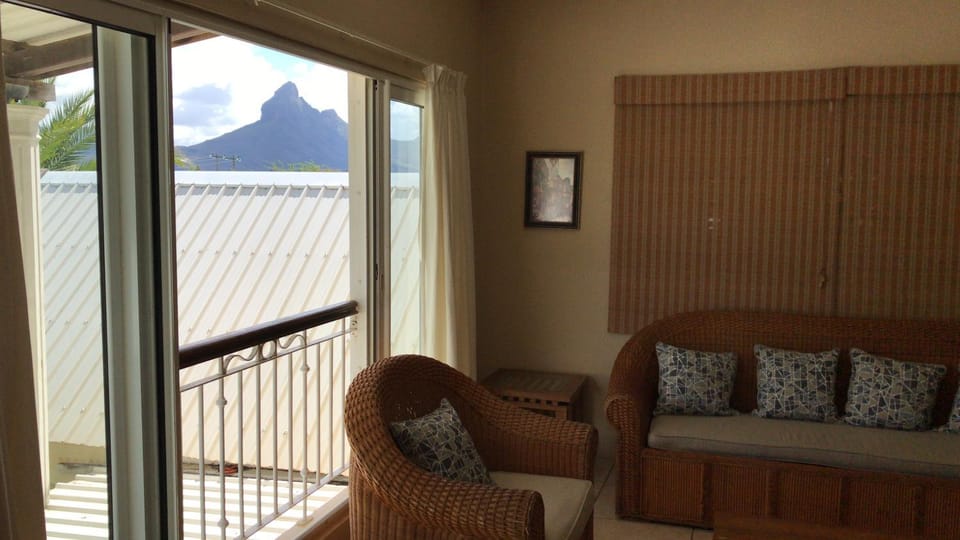Seating area, Mountain view