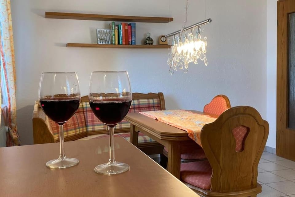 Dining area, kitchen