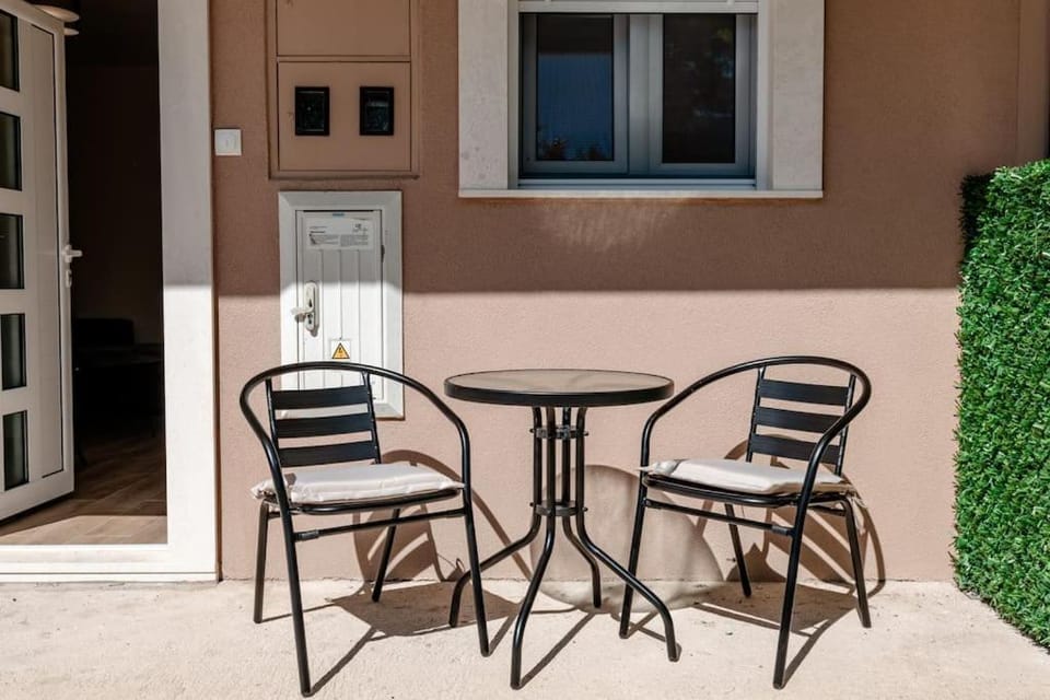 Perfect Little Place - Igalo Apartment in Dubrovnik-Neretva County