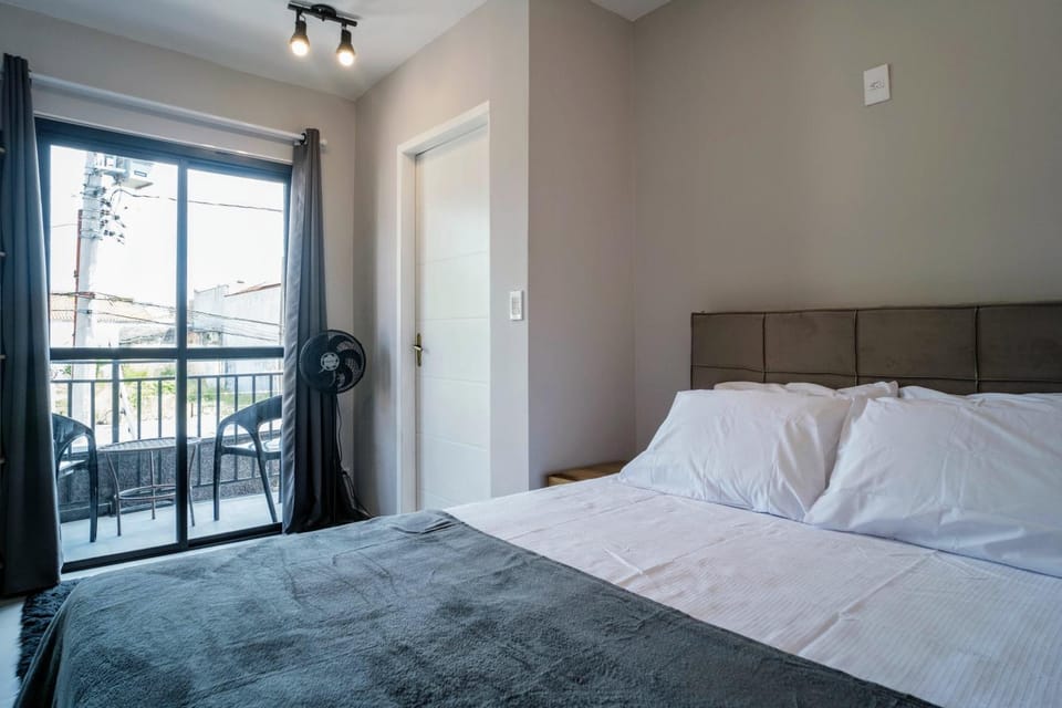Bed, View (from property/room), Balcony/Terrace, Photo of the whole room, Bedroom