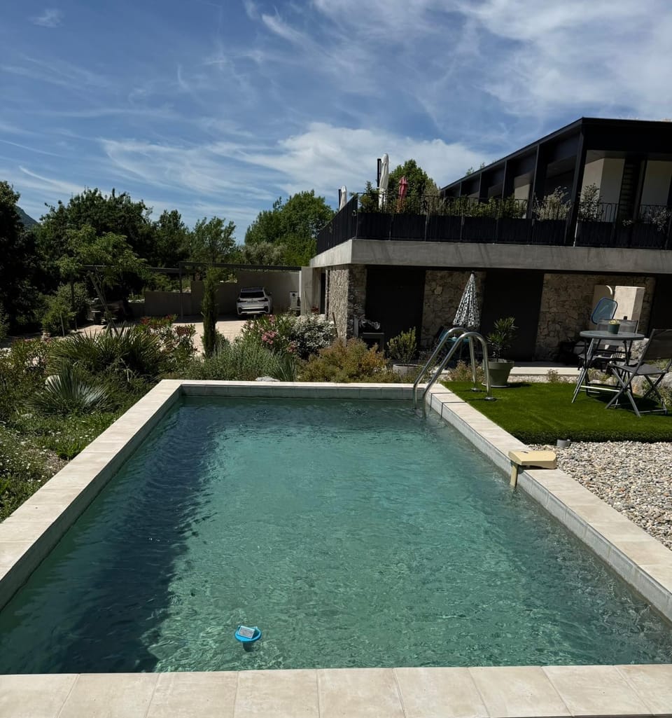 Property building, Pool view, Swimming pool
