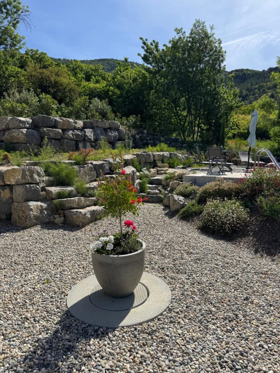 Garden, Mountain view