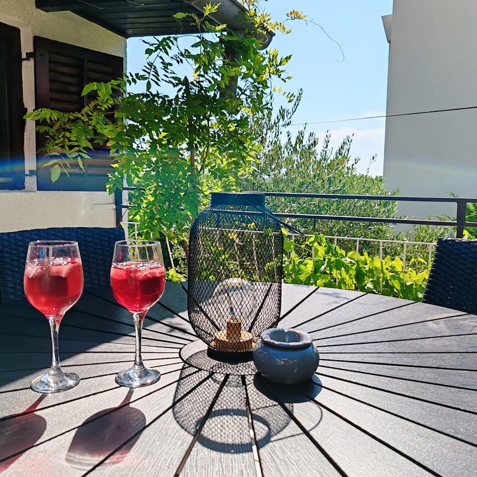 Day, Balcony/Terrace, Food and drinks, Garden view