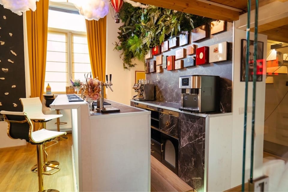 Living room, heating, internet, air conditioner