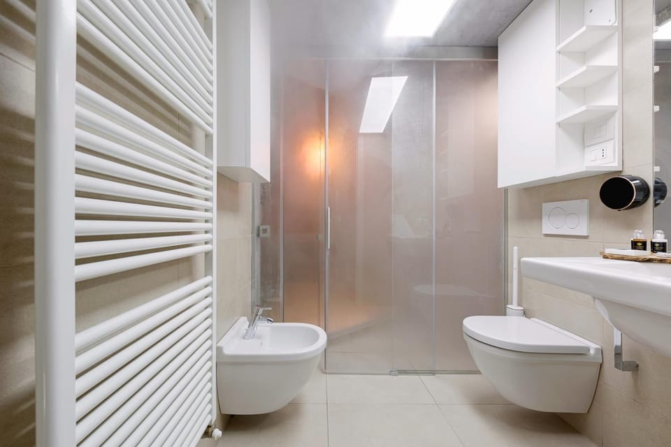 Shower, Steam room, Bathroom, Spa and wellness centre/facilities, hair dryier, internet, towels