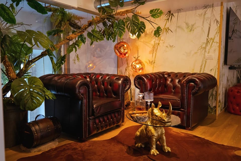 Lounge or bar, Seating area, heating, air conditioner