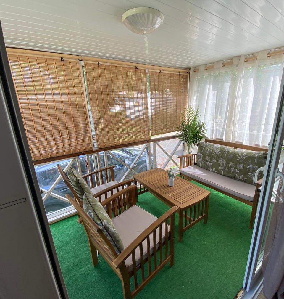 V&B Mobil-Home Campground/ 
RV Resort in Occitanie
